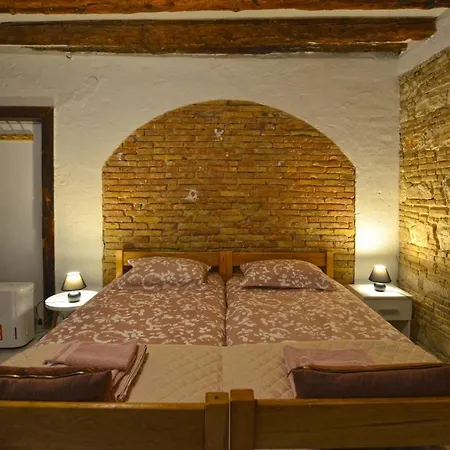 Studio 48 Apartment *
